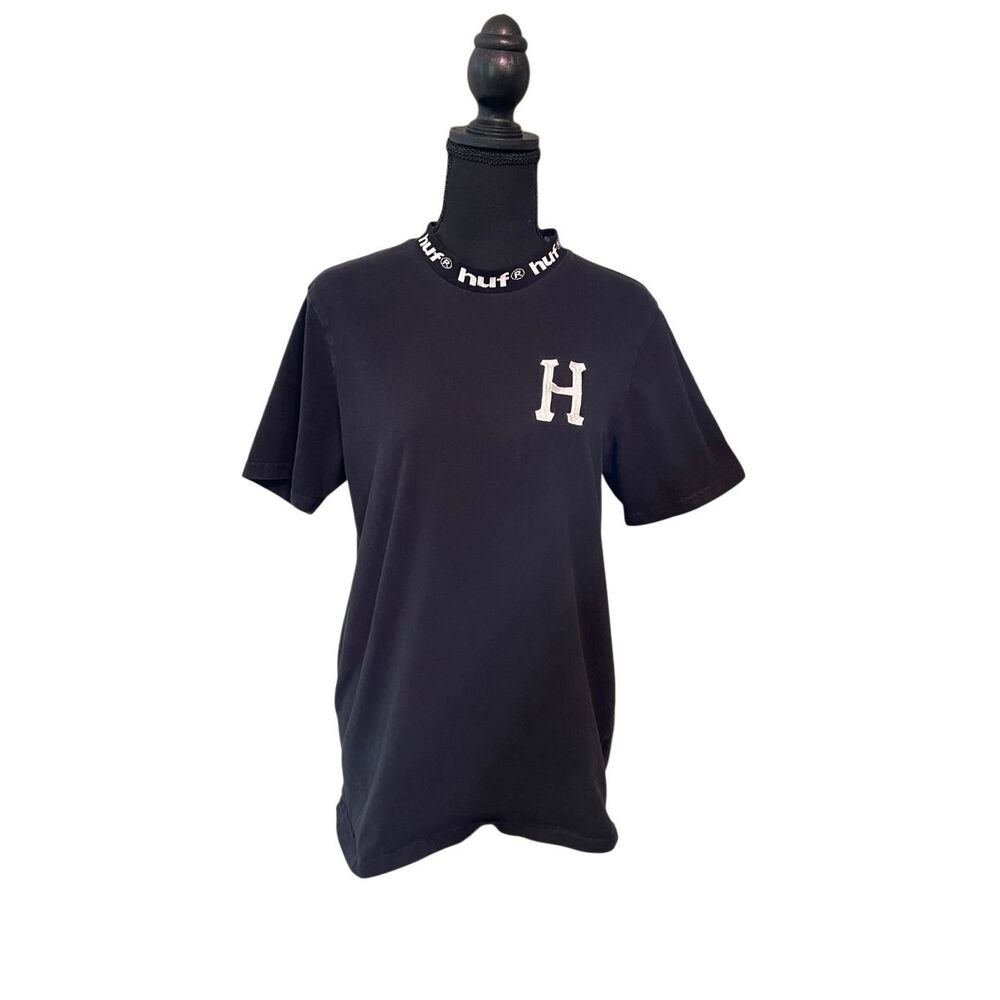 HUF Worldwide Young Men’s S/S Embroidered T-Shirt size Large